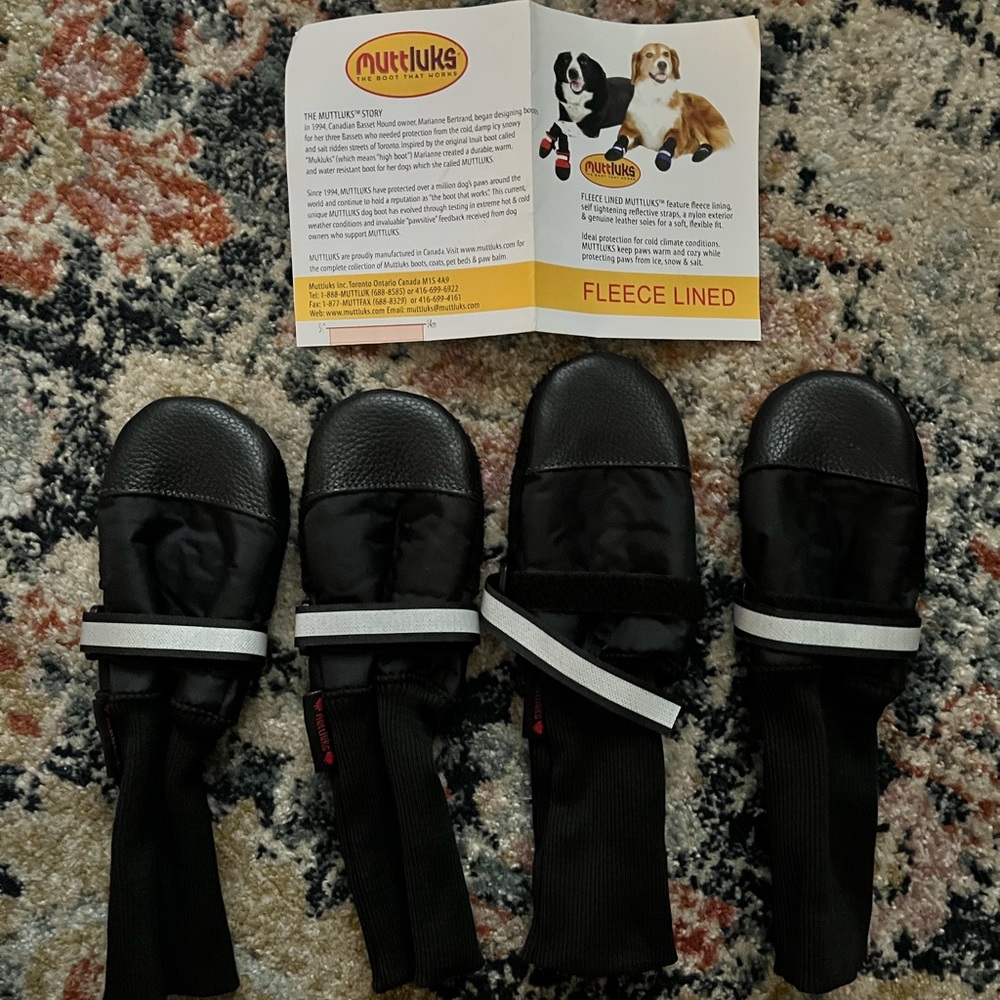 Mutt Luke fleece lined boots for dogs